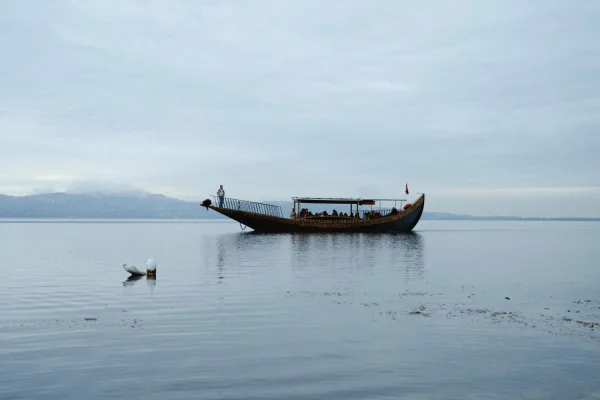 Sapanca'da Şirket Etkinliği: Rafting, Toplantı ve Konaklama Rehberi