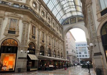 Milano Kurumsal Tasarım Gezisi